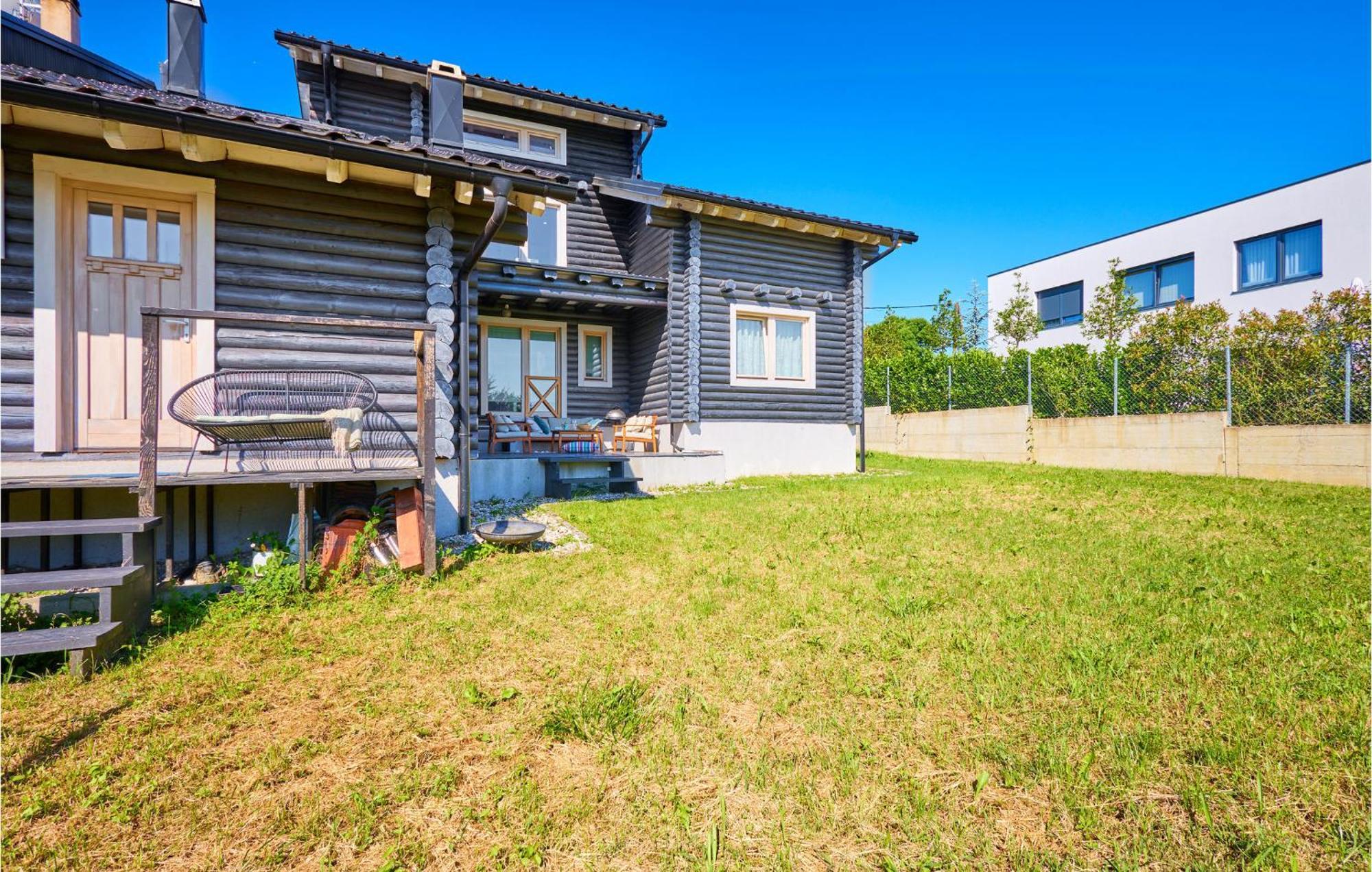 Nice Home In Bregana With House A Panoramic View Exteriör bild